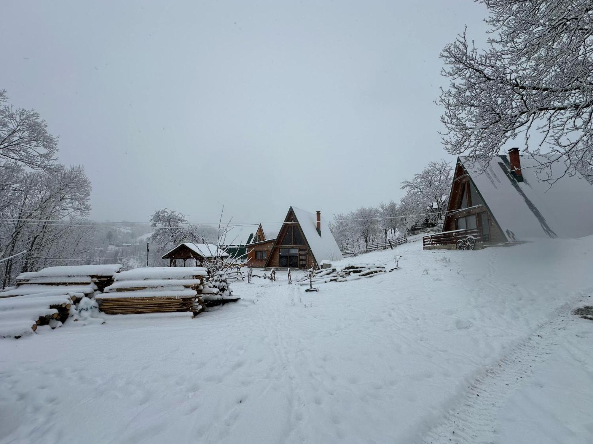 Rubicon Cabins Secaria Екстериор снимка